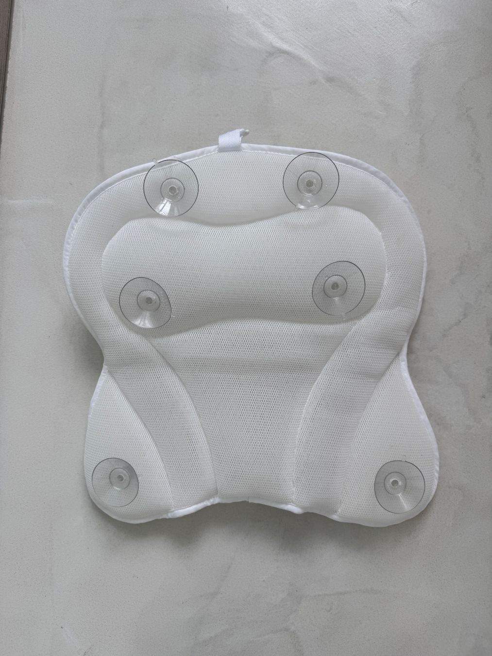 Cuscini: Coussin de bain ergonomie à ventouses neuf – Usato da giffers venduto da sev_c9x9 3