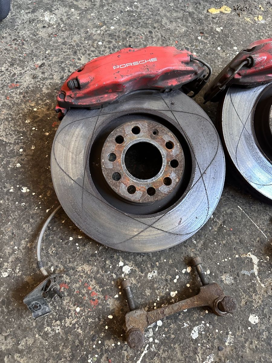 Porsche Tutti pezzi di ricambio auto: Audi s4 b5 Porsche-Bremse – Usato da Oetwil am See venduto da CarParts 1