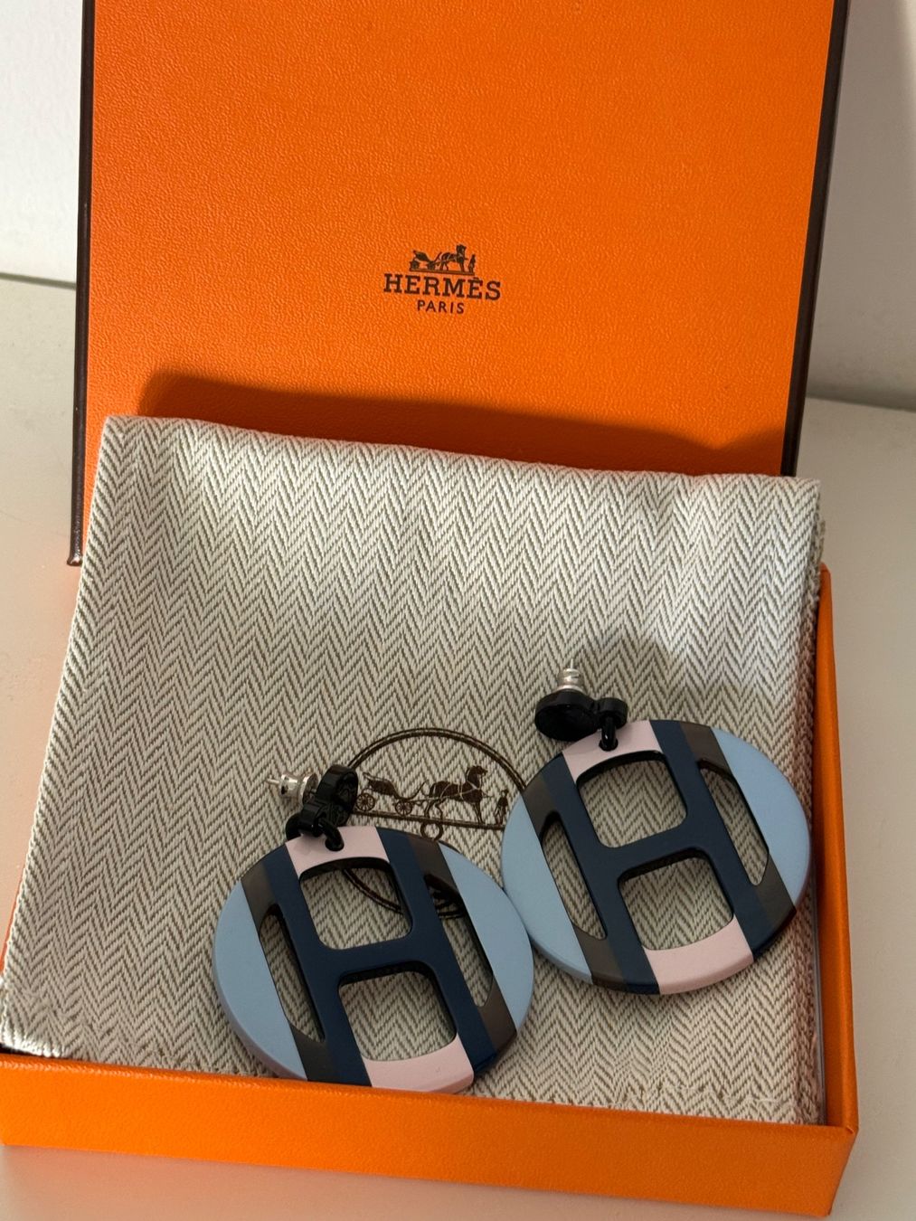 Hermès Orecchini pendenti & Orecchini a lobo: Orig. Hermes H equipe Ohrringe mit Box – Usato da Wallisellen venduto da Aboutfashion 4