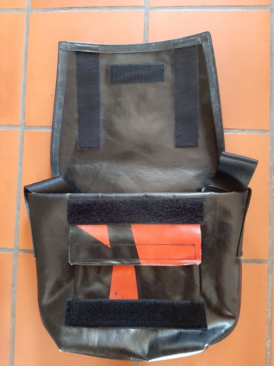 Freitag Sacs: Freitagtasche Lassie F11 – D'occasion à Winterthur par 1rainbow54 3