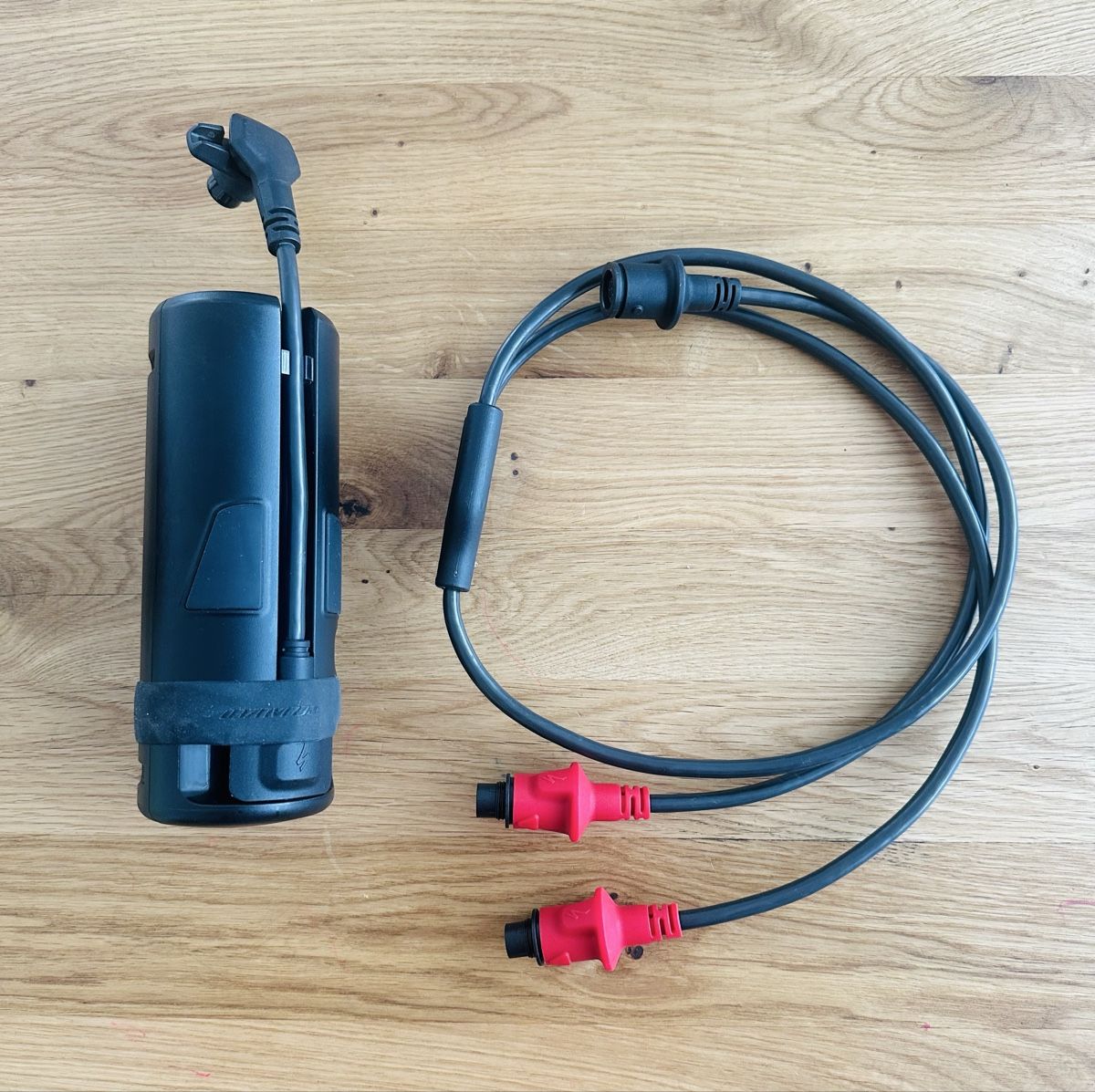 Caricabatterie: Specialized Range Extender und Y-Kabel – Usato da Sempach venduto da