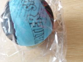 Water Sport Ball der über die Wasseroberfläche springt 6 cm