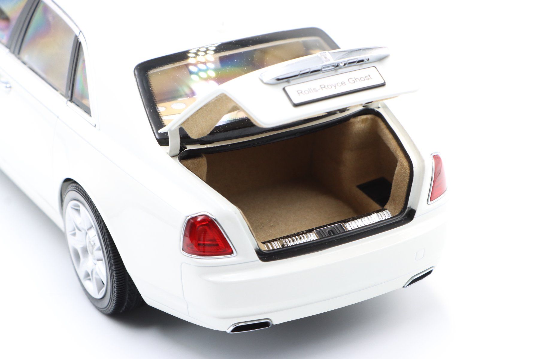 Rolls Royce Modellini d'auto: Rolls Royce Ghost 2011 1:18 Kyosho – Nuovo e nell'imballaggio originale da Bühl b.Aarberg venduto da modelldiecast 7