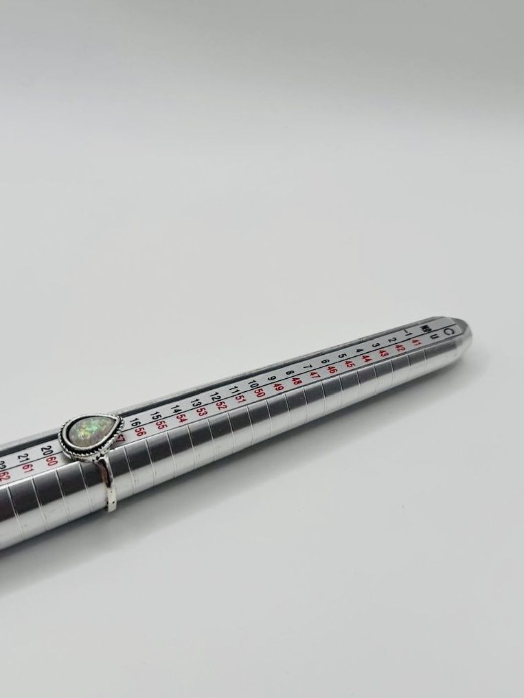 Anelli: Silbern farbiger Ring mit Stein / Grösse: 58 – Nuovo e nell'imballaggio originale da Frutigen venduto da glanzvolles.leben 1