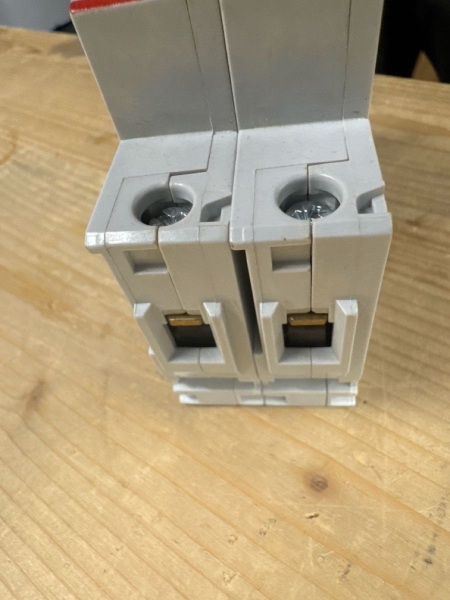 ABB Componenti elettronici: ABB Smissline Leitungsschutzschalter 10A – Usato da Thun venduto da Topmat 3