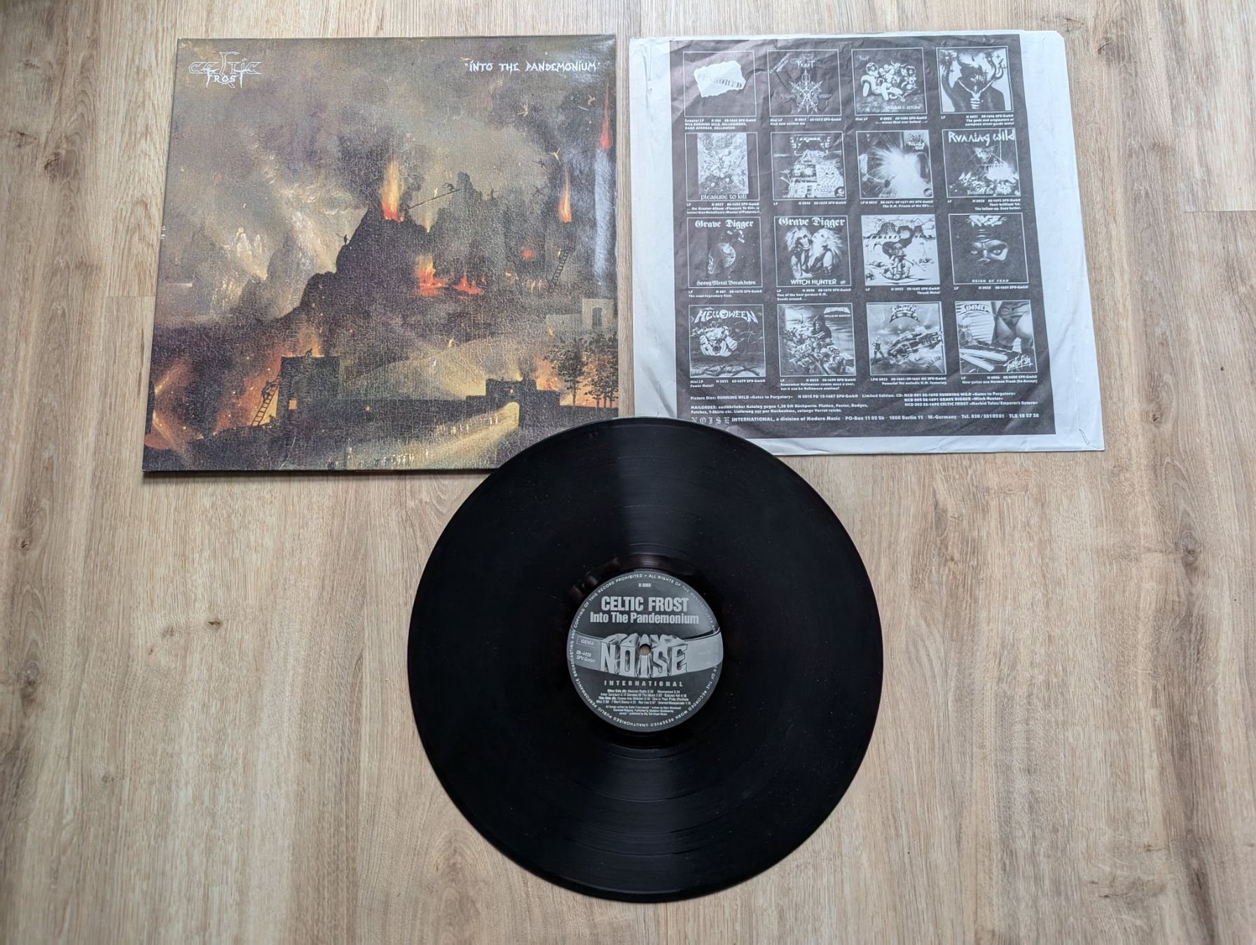 Dischi in vinile: Celtic Frost - Into the pandemonium LP – Usato da Meikirch venduto da drgore