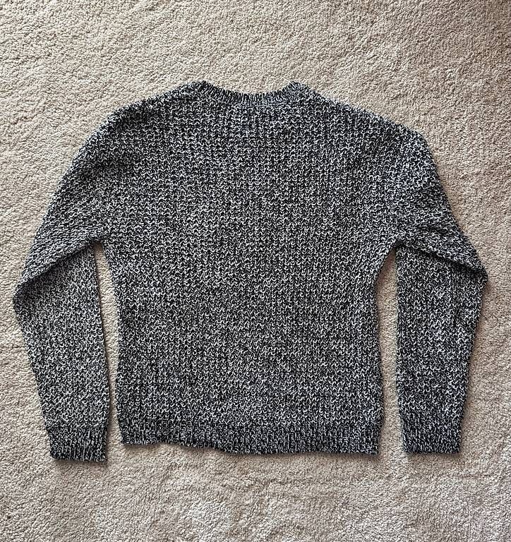 Pullover & Sweatshirts: Pull en maille gris, noir Taille S – Gebraucht aus Bollion von cha_jm6h 1