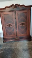 Antiker Tannenschrank