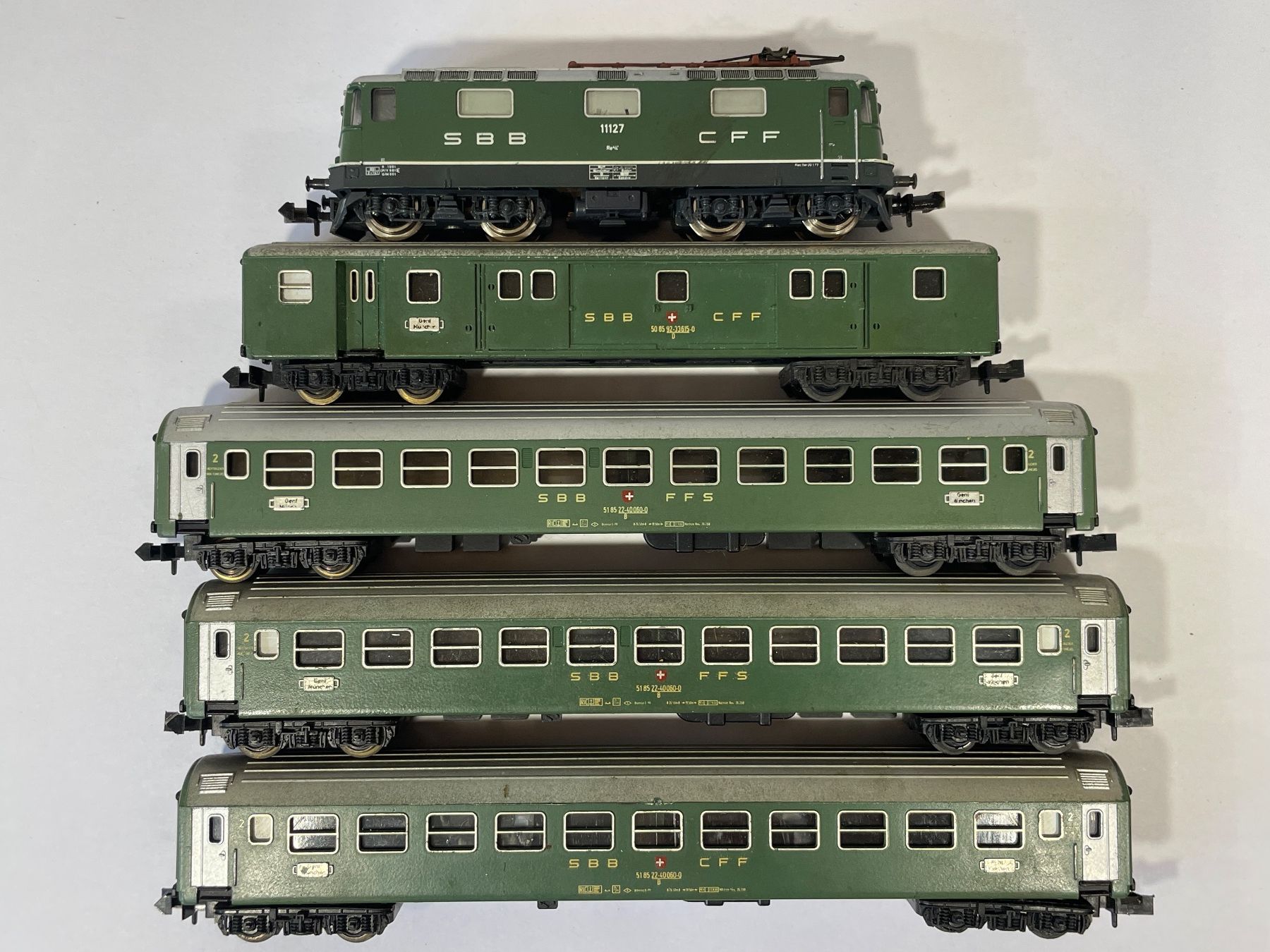 Trix Modellini di ferrovie: Minitrix SBB 5 teiliger Schnellzug RIC UIC-X – Usato da Wilderswil venduto da Modellbahn-Shop-Moll 2