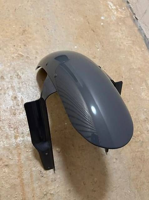 Harley-Davidson Tutti i ricambio per moto: Garde boue avant Low Rider s / ST – Usato da Chavannes-de-Bogis venduto da sth_yzd6 2
