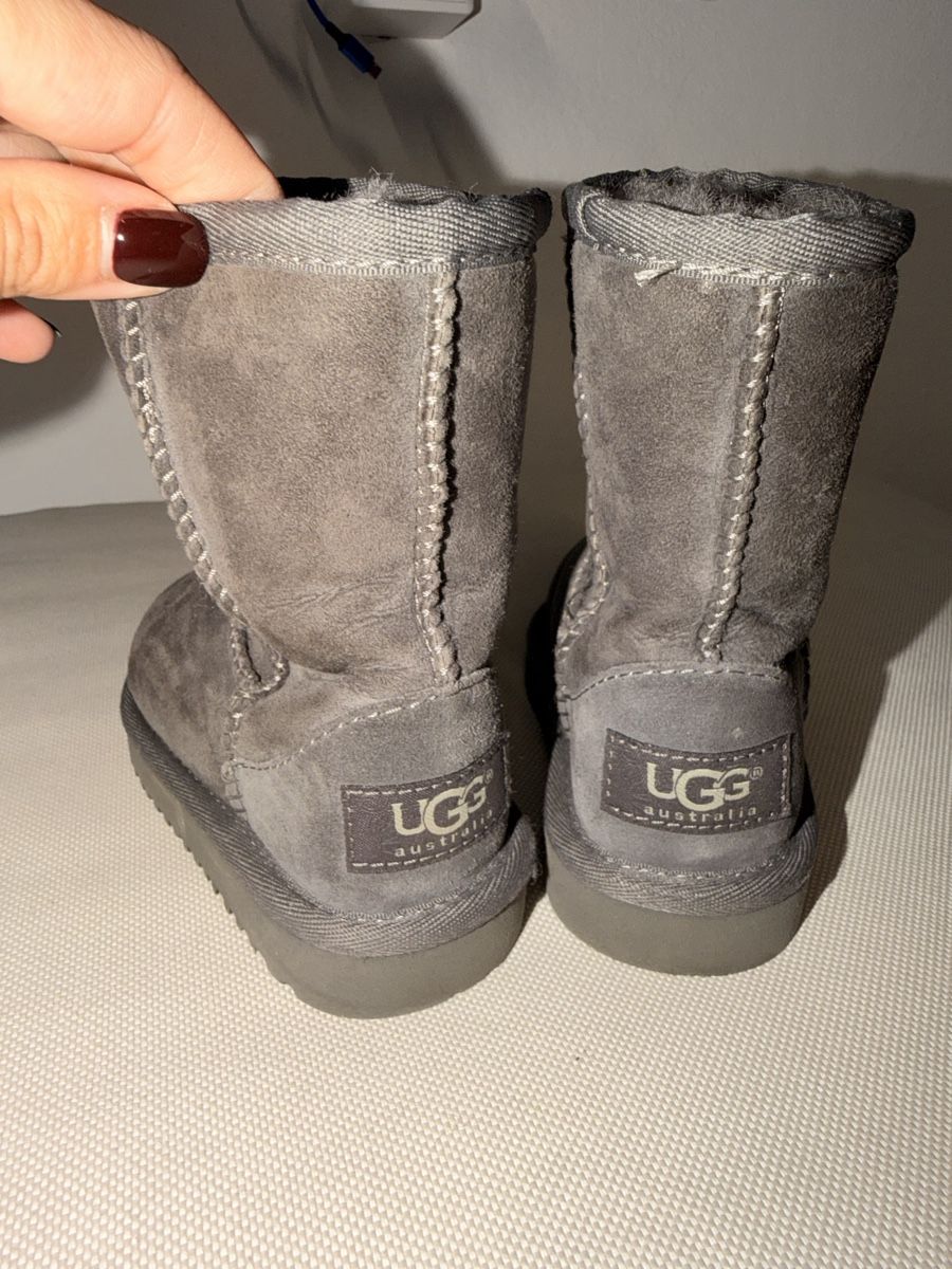 Ugg Scarpe per ragazzi: UGG Boots Kids, Gr. 22.5 – Usato da Frenkendorf venduto da banemk12 2
