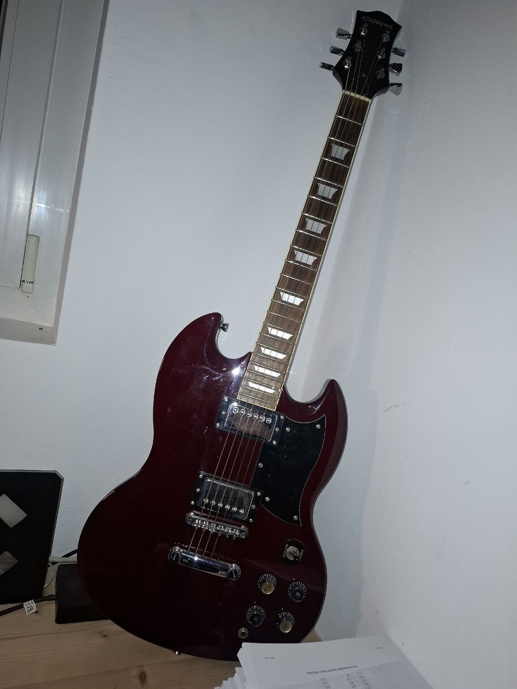 Musikinstrumente: Angous Young Gitarre – Gebraucht aus Niederbipp von Zaaf_0611
