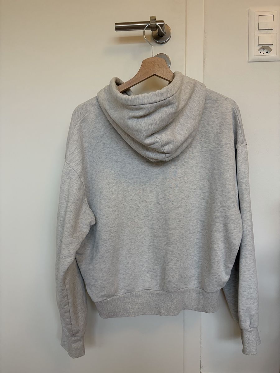 Pullover & Sweatshirts: Hellgrauer Carhartt-Kapuzenpullover – Gebraucht aus Birmensdorf ZH von dus_zt96 1