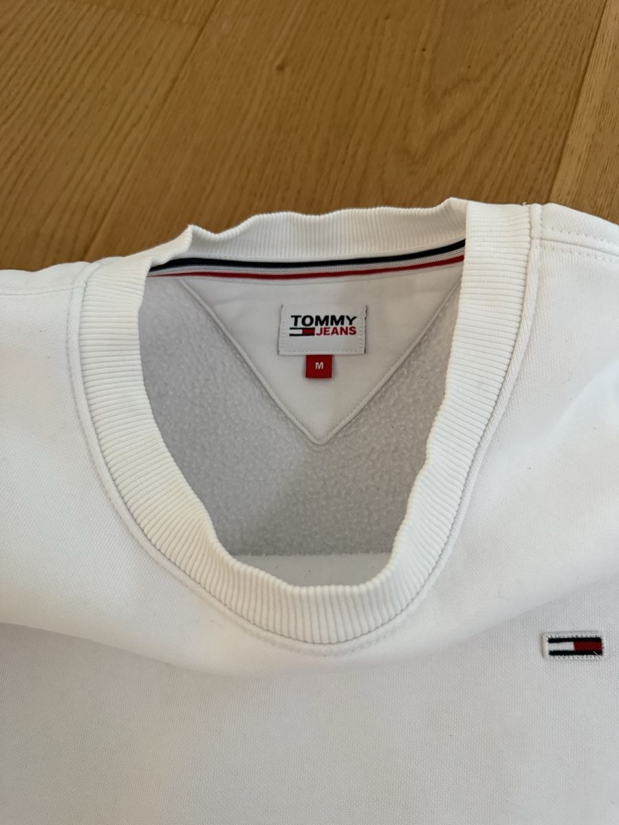 Tommy Hilfiger Maglioni & Felpe: Tommy Jeans Pullover weiss  – Usato da Luzern venduto da sydney01. 2