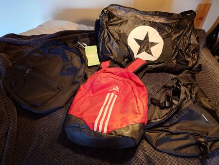 4er Set Taschen: Rucksack, Sporttasche, Schultertasche