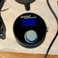 Auvisio DAB+/DAB-Empfänger mit FM-Transmitter
