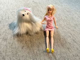 Seltener Barbie-Hund auf Rollen mit Hundesitterin