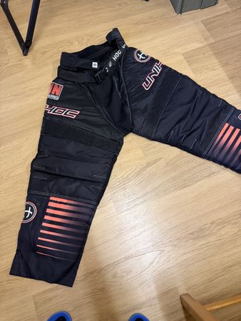 Goaliehosen Marke Unihoc 