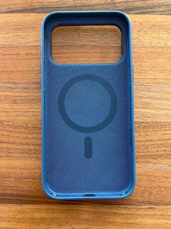 Apple Cover & Protezioni schermo: APPLE iPhone 17 Pro Max Funktionsgewebe Case, MagSafe, Blau – Usato da Gachnang venduto da Auktionar0 1