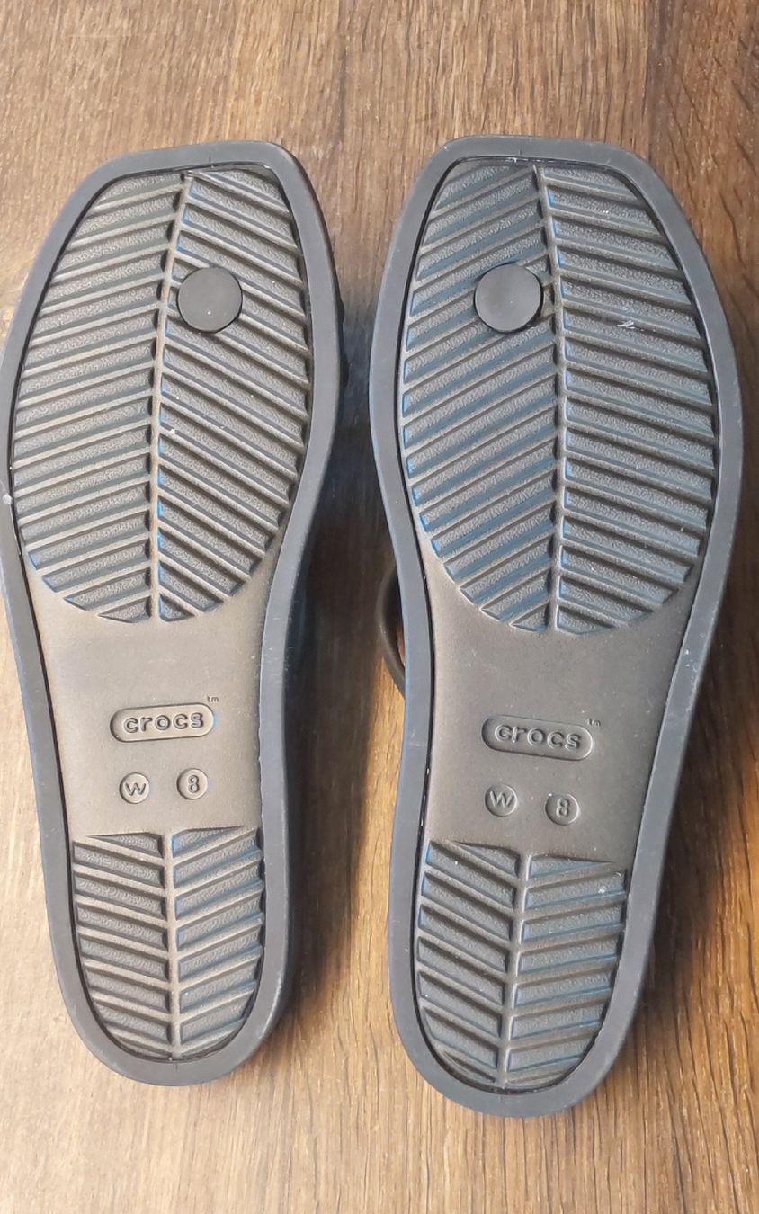 Crocs Scarpe da donna: Crocs Pantoletten schwarz Grösse 8 – Nuovo (secondo la descrizione) da Köniz venduto da scopello12 3