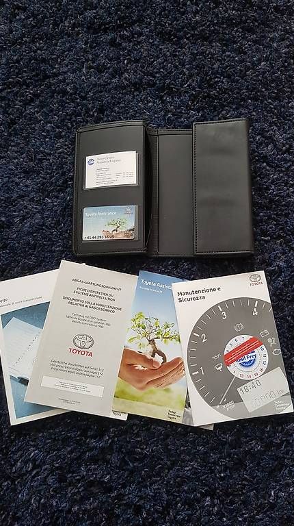 Toyota Tutti pezzi di ricambio auto: Toyota Aygo Service Mappe Komplett – Usato da Biel/Bienne venduto da 300ccc 1