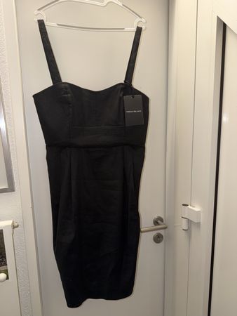Tolles Kleid schwarz von PENNYBLACK BY MAX MARA 44 neu