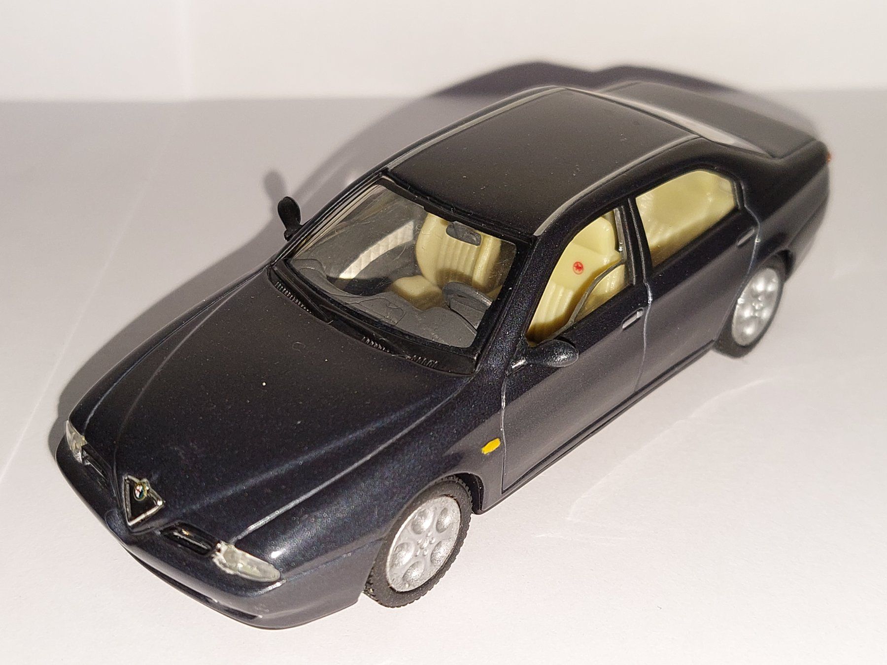 Alfa Romeo Modellautos: Alfa Romeo 166 1:43 Solido – Gebraucht aus Diegten von isetta590
