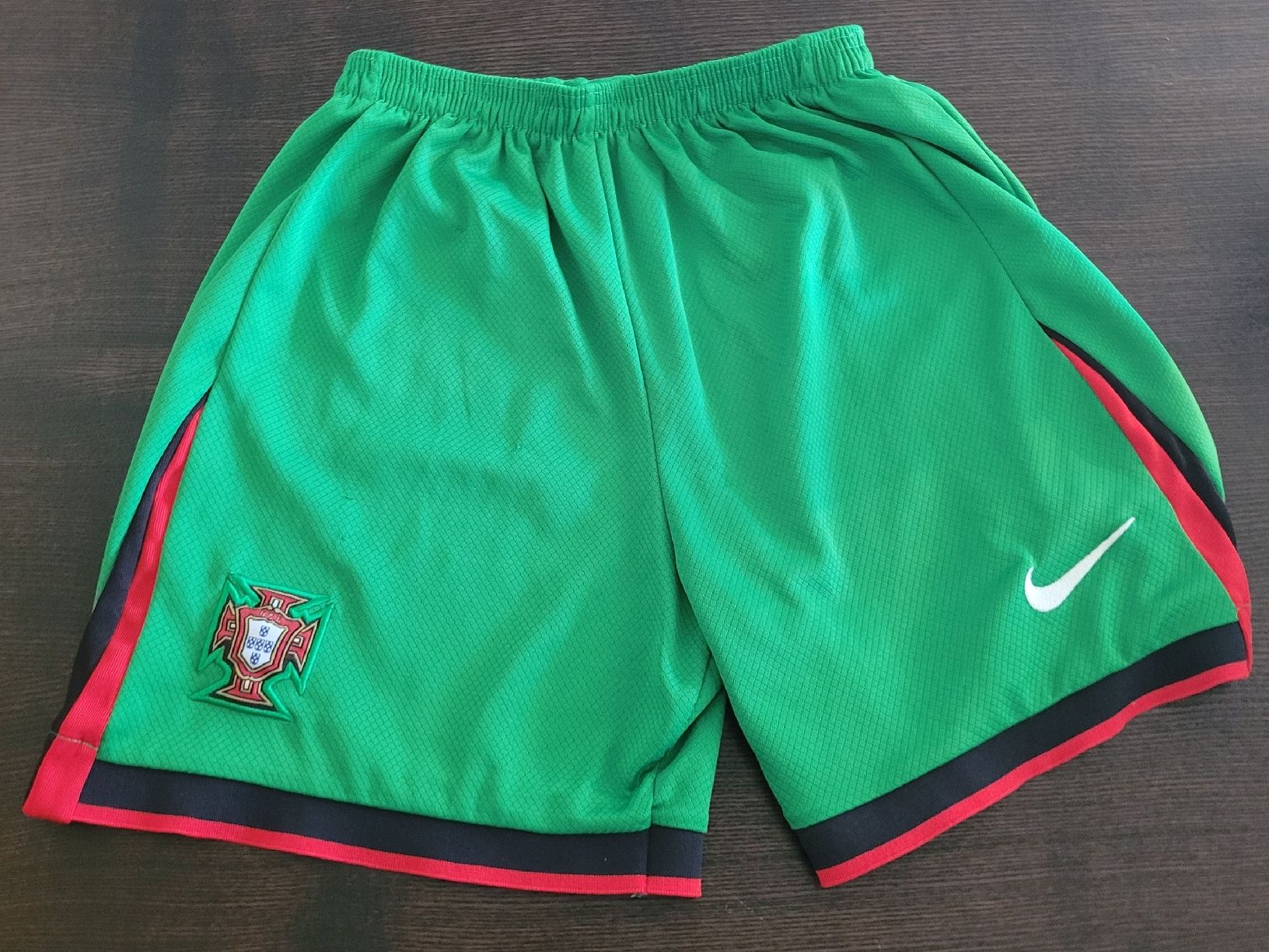 Scarpe, pantaloni & magliette da ginnastica: CR7 maillot Portugal – Usato da Dombresson venduto da Angeldeneuchatel 7