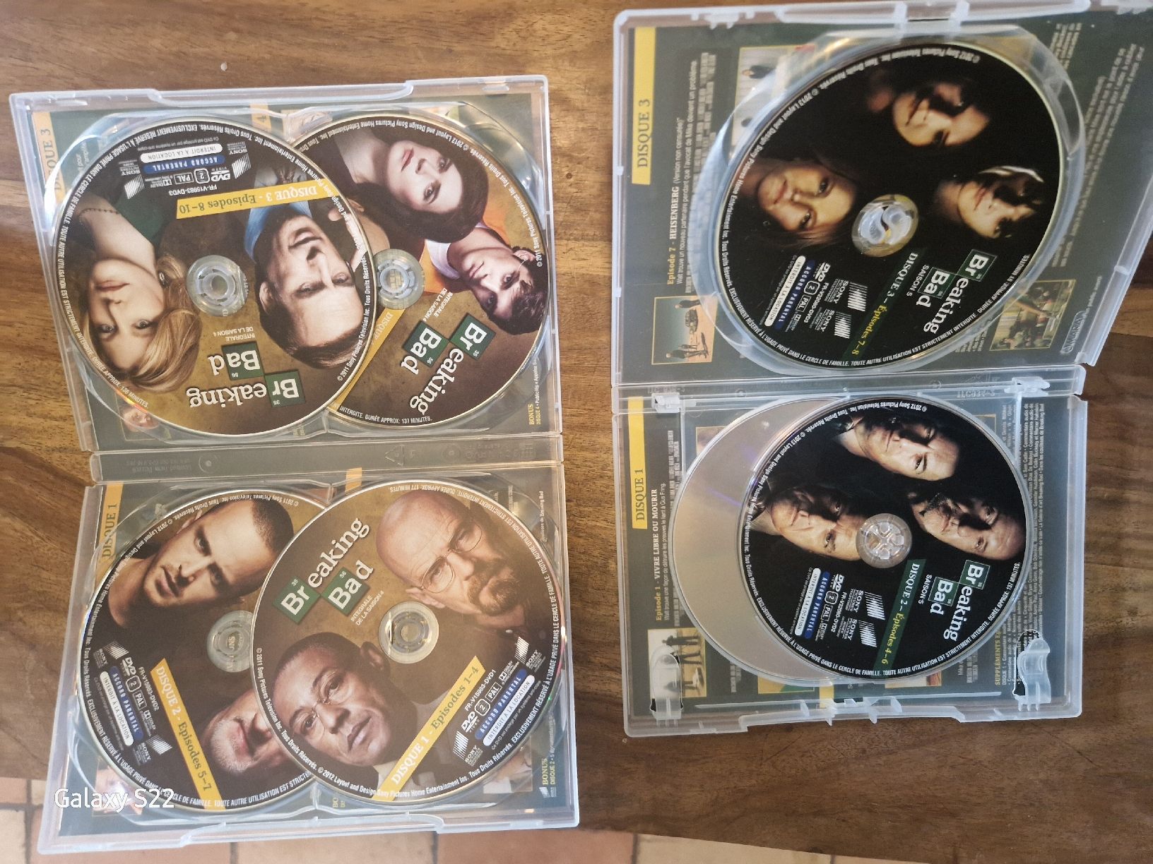 Tutti i DVDs: coffret intégral Breaking Bad – Nuovo (secondo la descrizione) da St-Maurice venduto da Astaga 8