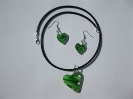 Set: Kette mit Glasanhänger und Ohrringe *NEU*