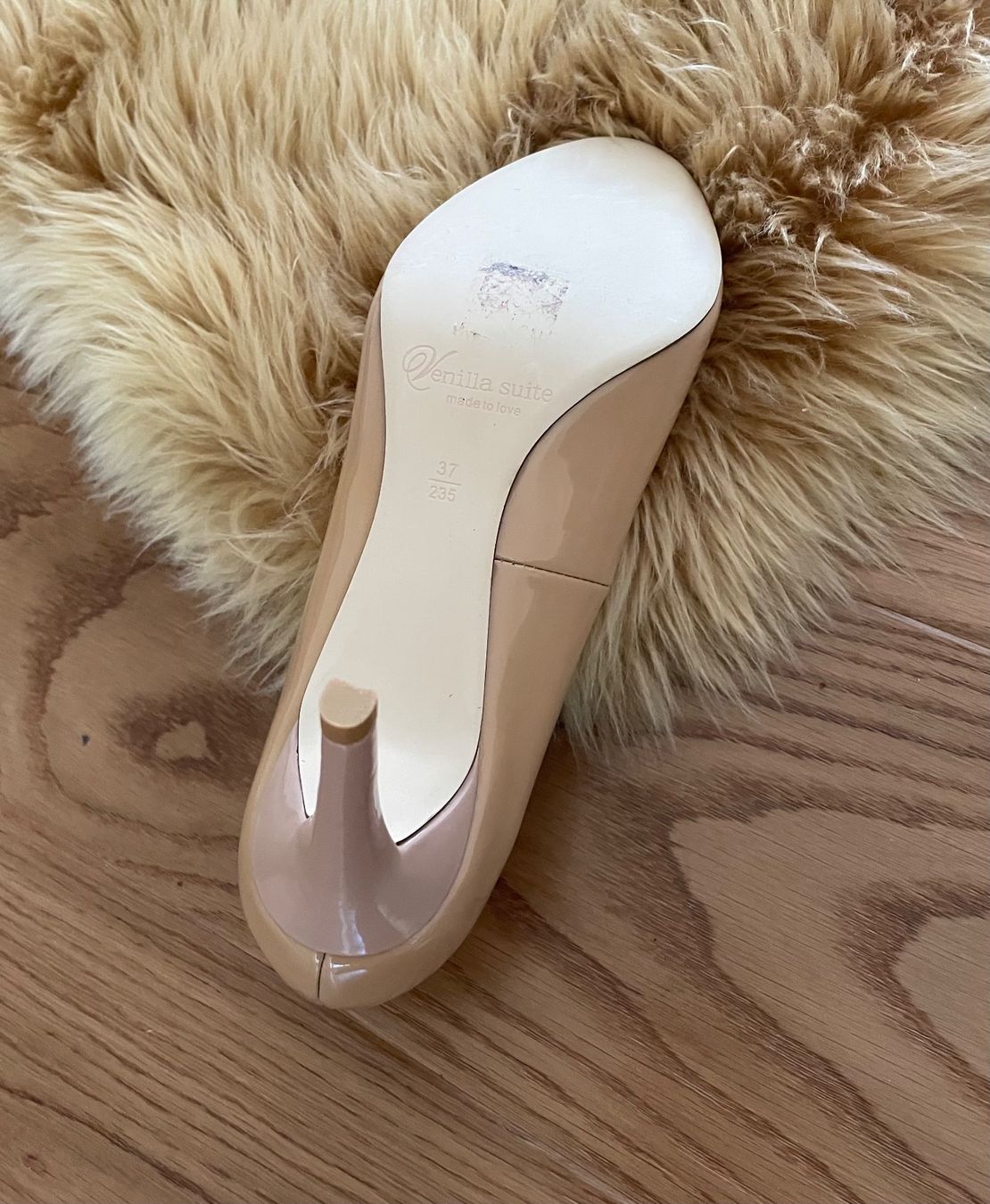 Scarpe da donna: Beige Lackleder Pumps Venilla Suite – Nuovo (secondo la descrizione) da Männedorf venduto da primavera22 6