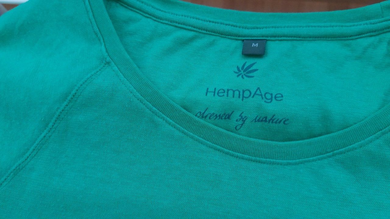 T-shirts: HempAge T-shirt sportiva taglia M – D'occasion à Lugano par Fran015 1
