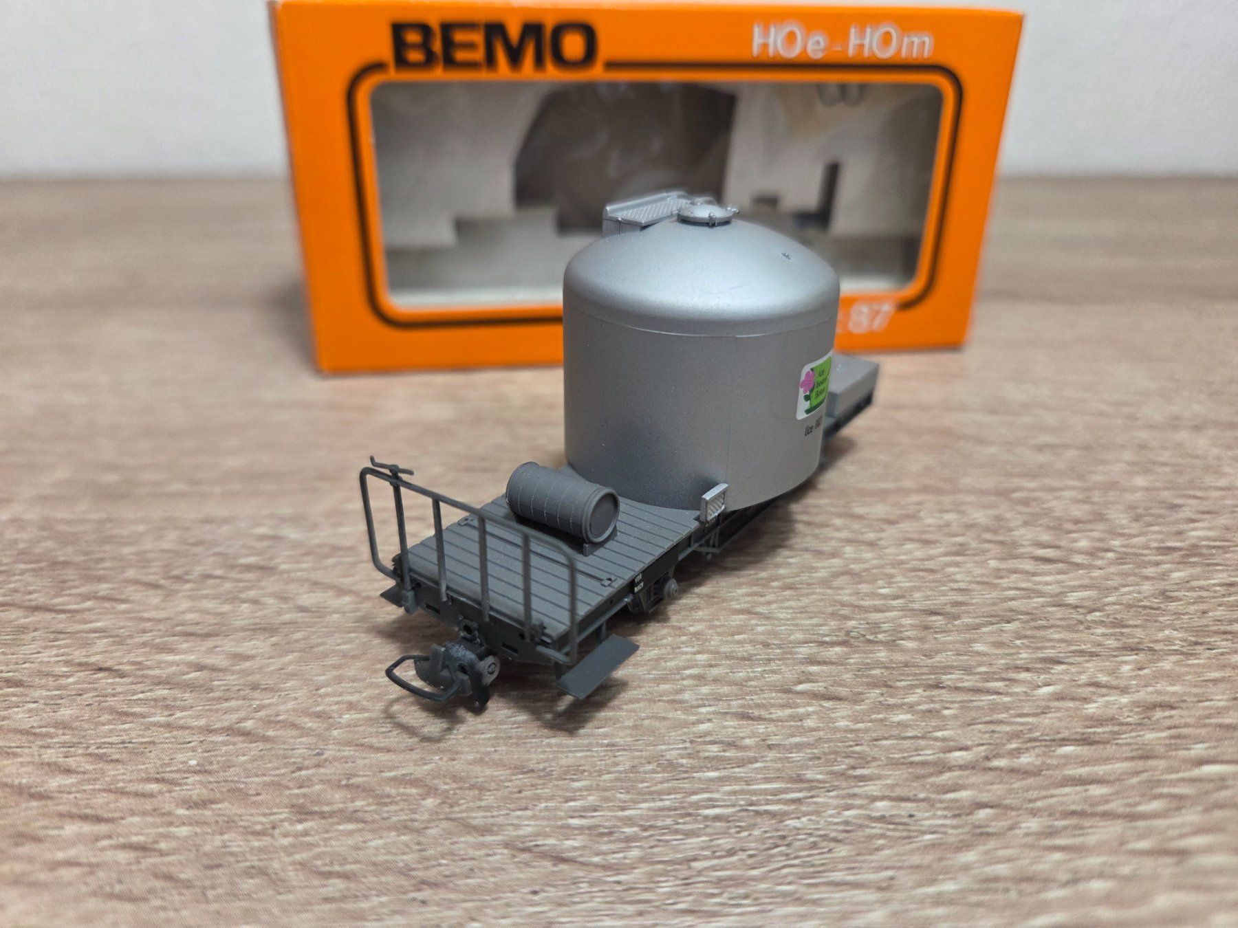 Bemo Modelleisenbahnen: Bemo 2252 Zementtransportwagen RhB H0m – Gebraucht aus St-Aubin-Sauges von Lo_Go 2