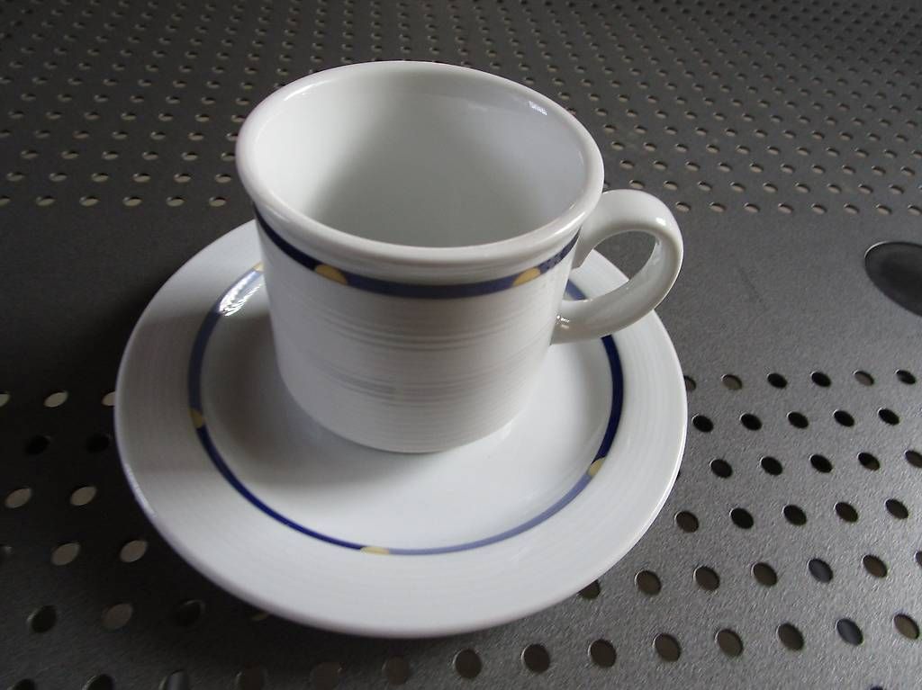 Rosenthal Set di piatti: KAFFE TASSE MIT UNTER--TELLER  ROSENTHAL GROUP GERMANY – Usato da GUTENSWIL venduto da Alpina6