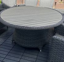 Rattan Tisch
