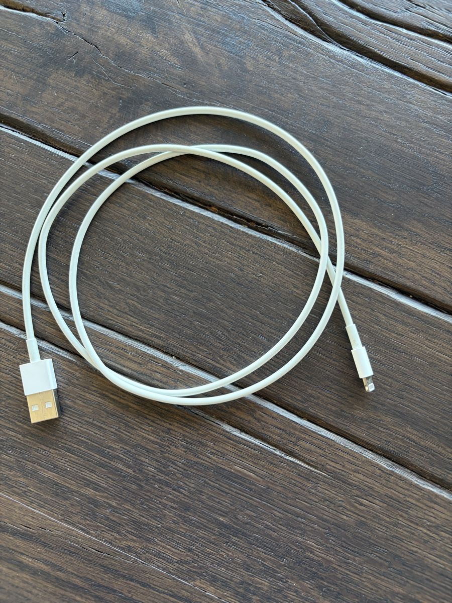Apple Cavi: Ladekabel USB zu Lightning 1m & 3m – Usato da Trogen venduto da East-Z 1