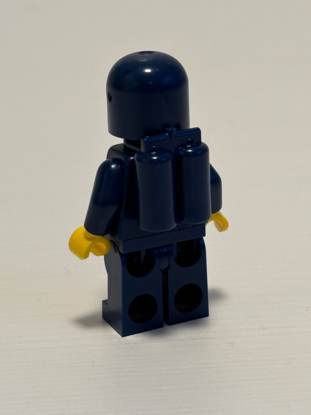 Lego Kit di costruzioni: Lego classic space figure dunkelblau neu – Nuovo (secondo la descrizione) da Lengnau AG venduto da Chefe43 1