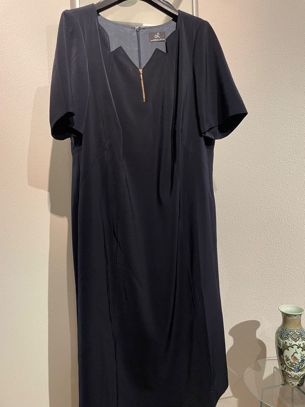 Kleider: Damen Kleid Gr 52 marineblau – Neu (gemäss Beschreibung) aus Emmenbrücke von Ladyboutique