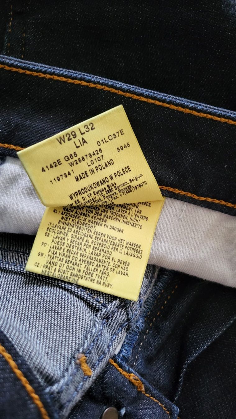 Wrangler Jeans: Jeans Wrangler neuf – Nuovo (secondo la descrizione) da Chamoson venduto da Mauritius1 2