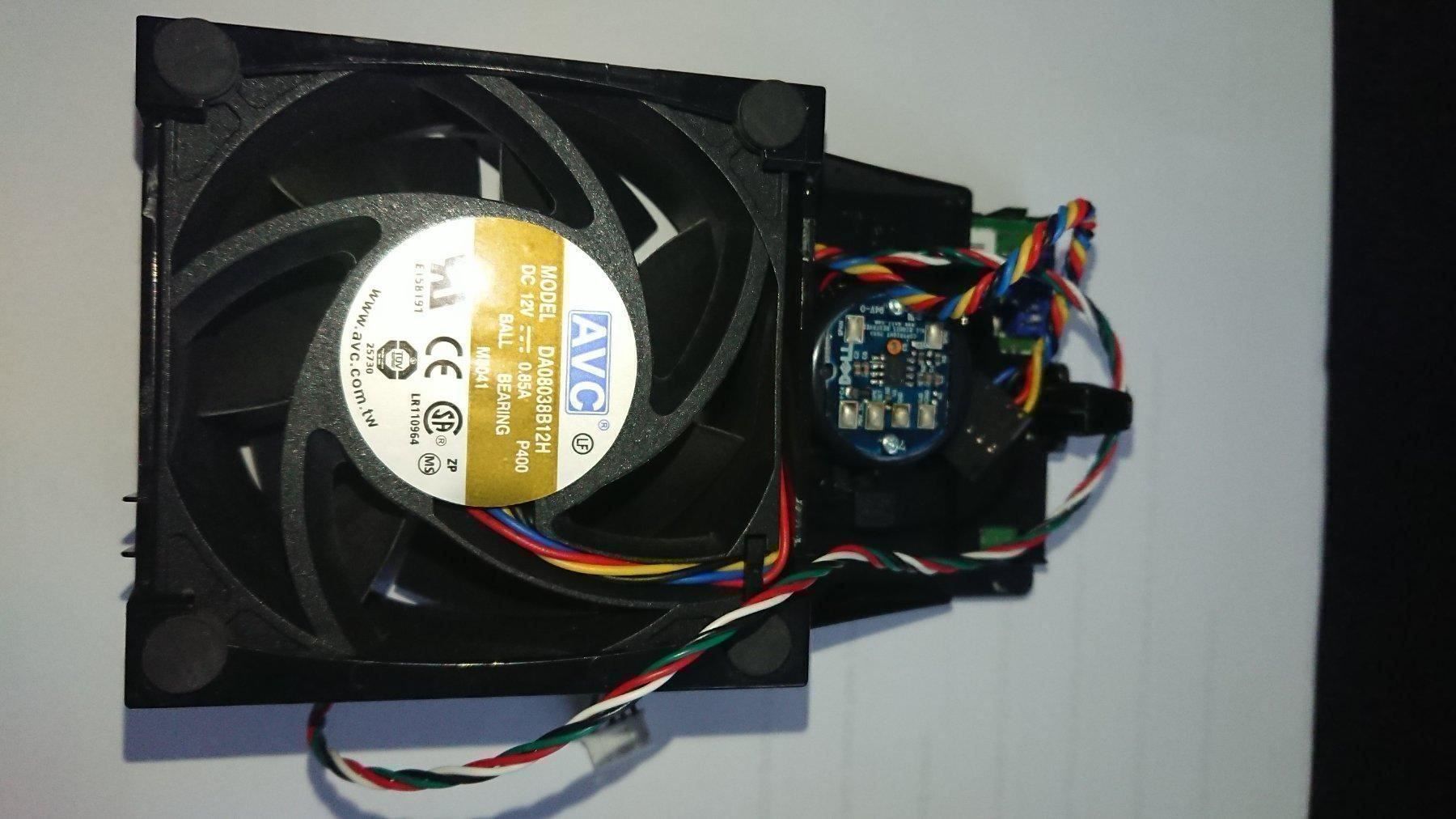 PC: Dell Cooling Fan Assembly & Speaker Fan – Usato da Düdingen venduto da boascompras 1