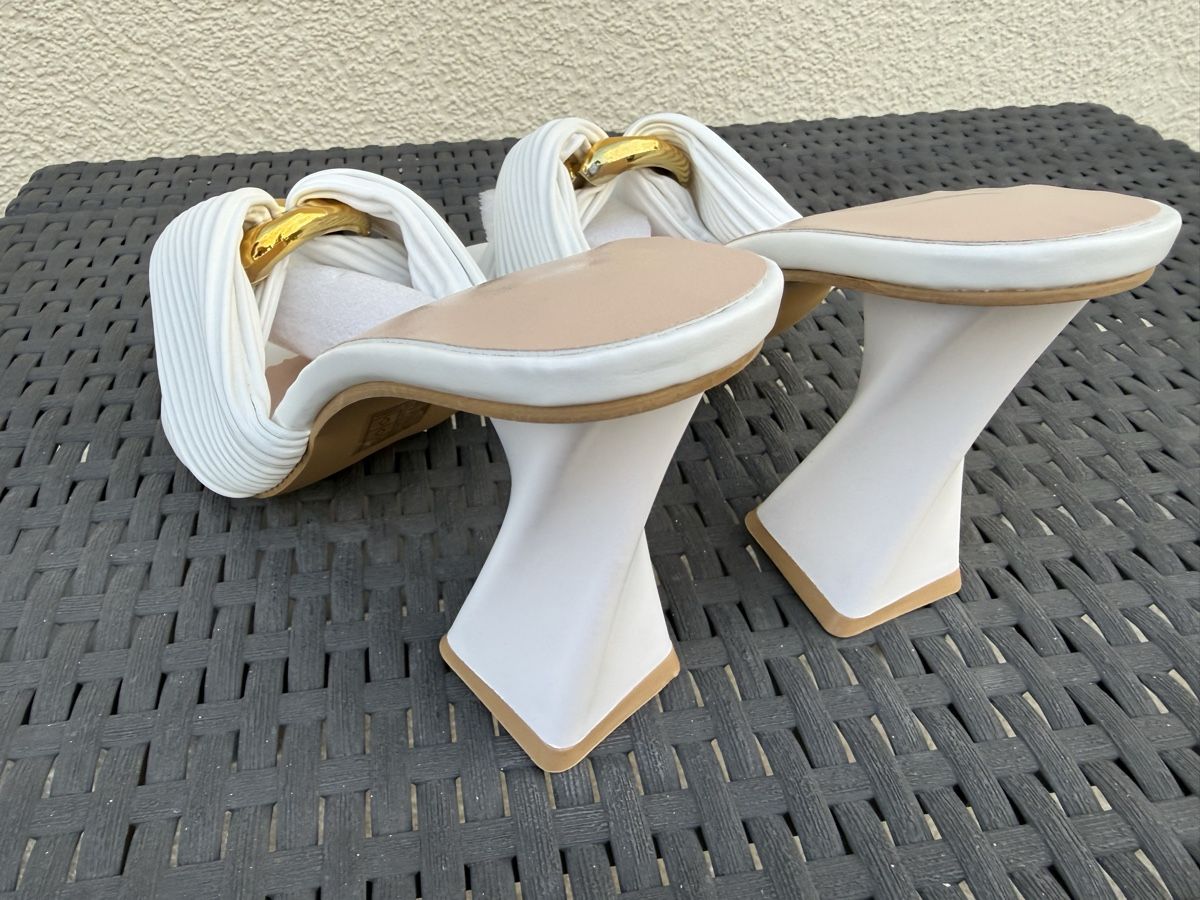 Scarpe da donna: high heels  Sandalen  – Nuovo (secondo la descrizione) da Zürich venduto da schwarze