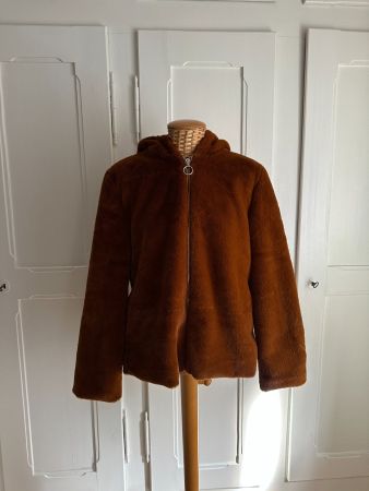 B.YOUNG - Plüschjacke braun 38