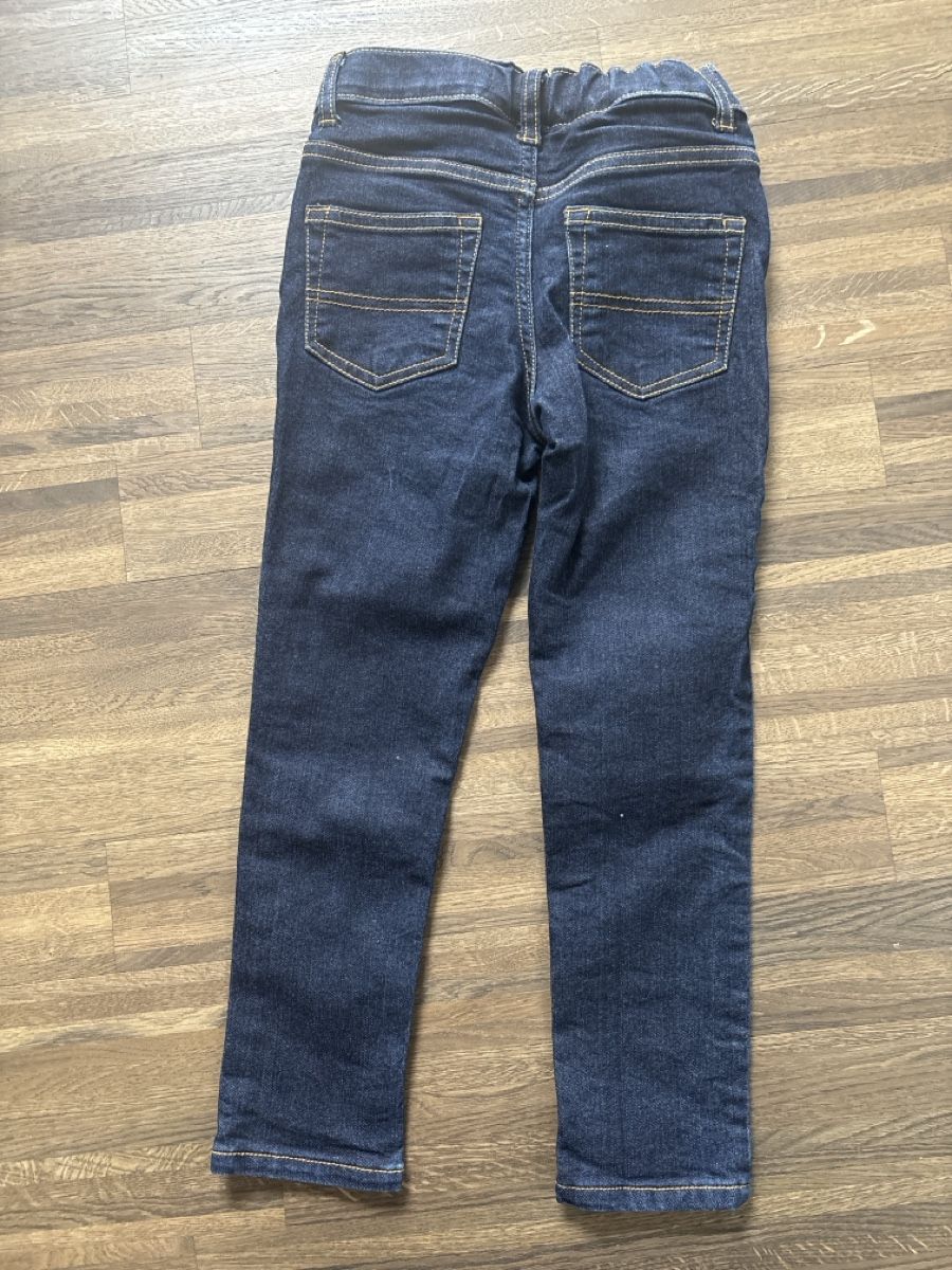 Kleiderpakete & -sets: Kids Bundle size 122: Pajamas, Jeans, Top, – Gebraucht aus Thalwil von val_q76v 3