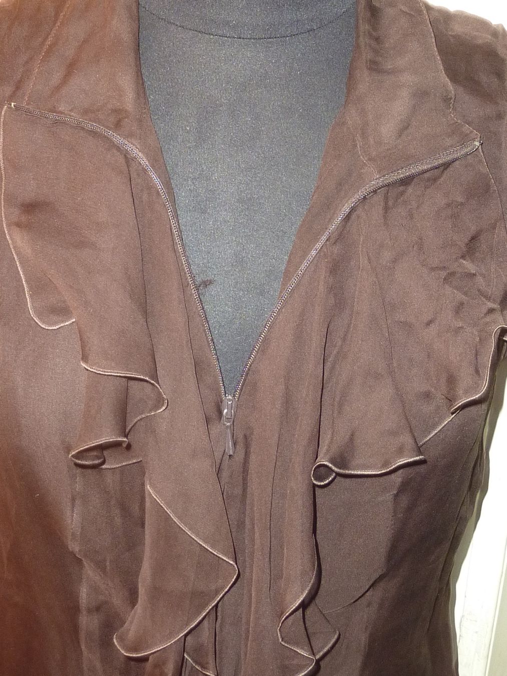Salvatore Ferragamo Tops: blouse 42 FERRAGAMO marron seide régulateur température – Gebraucht aus geneve von chriztel 2