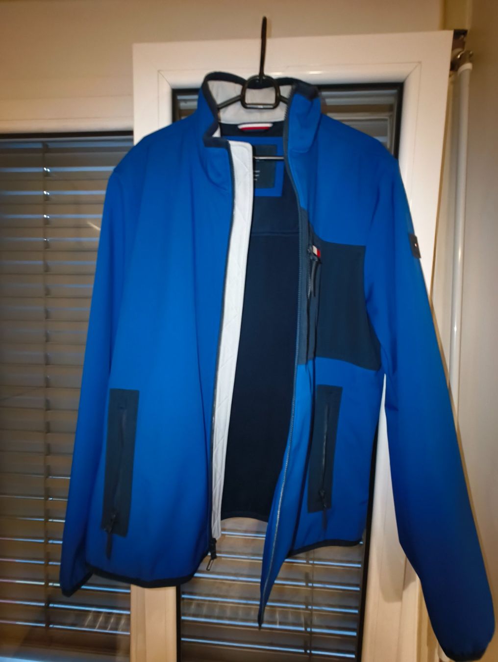 Giacche: Jacke von Tommy Hilfiger grösse L – Nuovo (secondo la descrizione) da Zürich venduto da brockenhaus_ZH 2