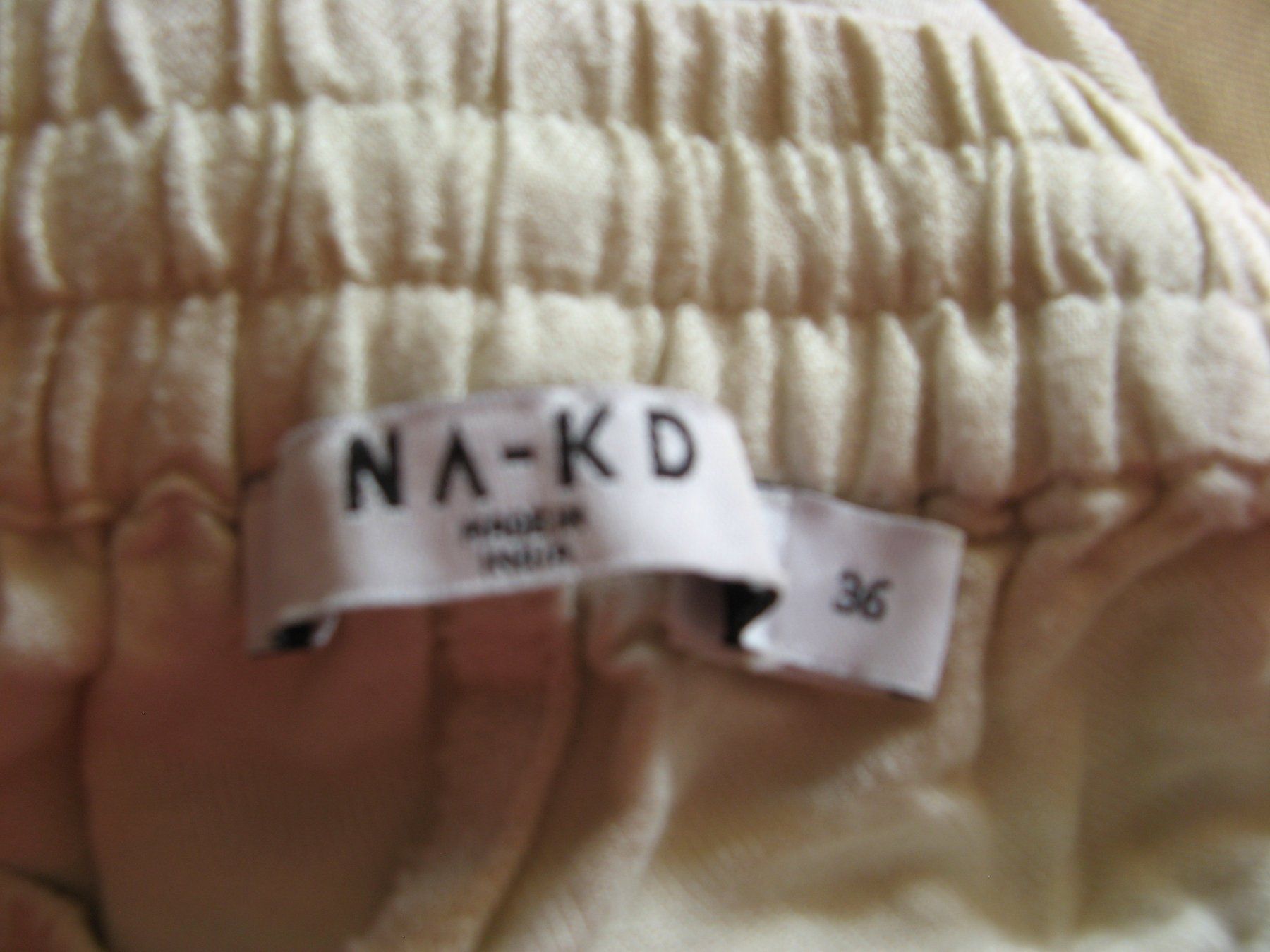 Na-kd Pantaloni: beige Sommerhose Na-kd Gr. 36 – Usato da Zürich venduto da apil 6