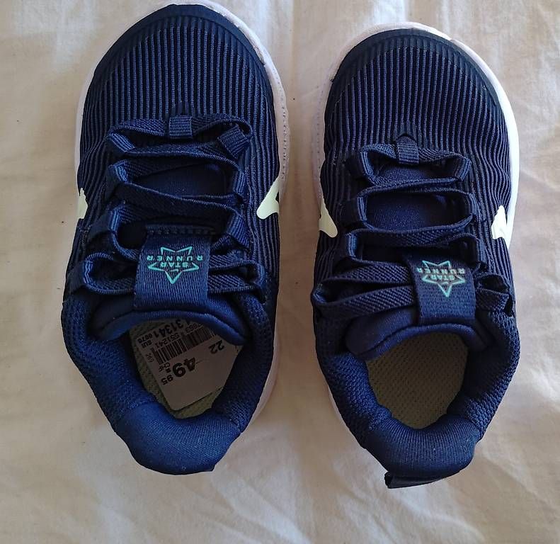 Schuhe für Jungen: Baskets nike T22 neuves – Gebraucht aus Lutry von jehanne1906