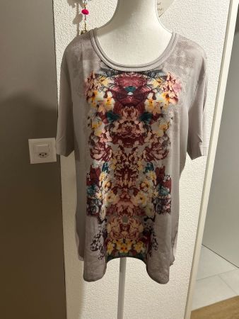 Damen T-Shirt mit Blumenmuster