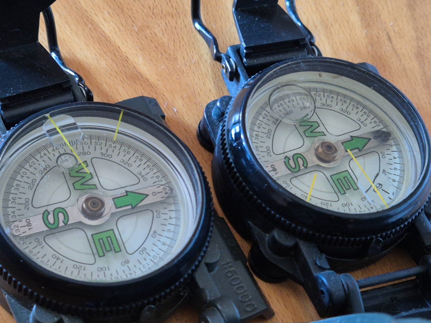 GPS & Strumenti di misurazione: 2 boussoles / 2 compass – Usato da Monthey venduto da McAuthor 5