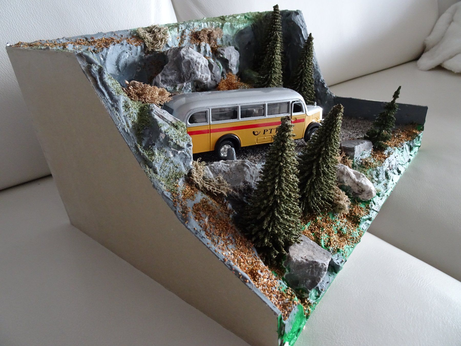 Modellini d'auto: Postauto auf Modell-Umgebung – Usato da Vitznau venduto da Mina60 8
